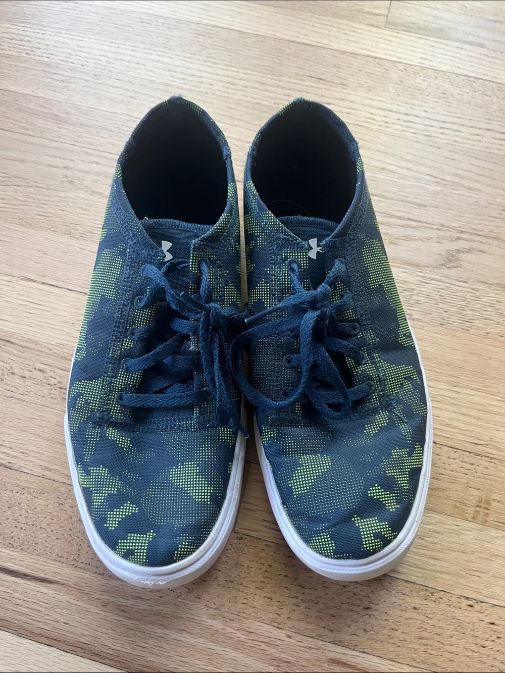 Under Armour Kids Camo Sneakers, 6 1/2